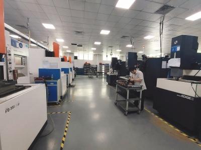 模具部车间24